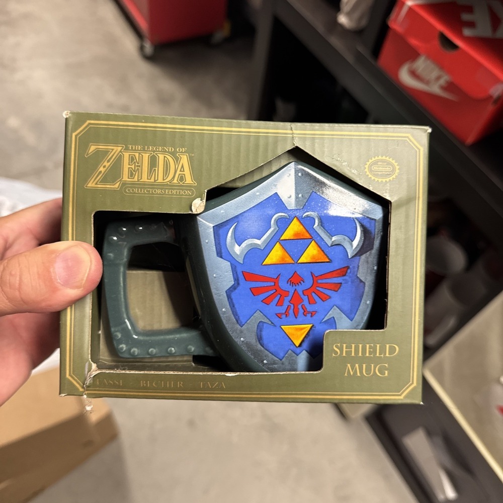 Nintendo Legend of Zelda Hylian Shield Coffee Mug Cup 2015 #Cube